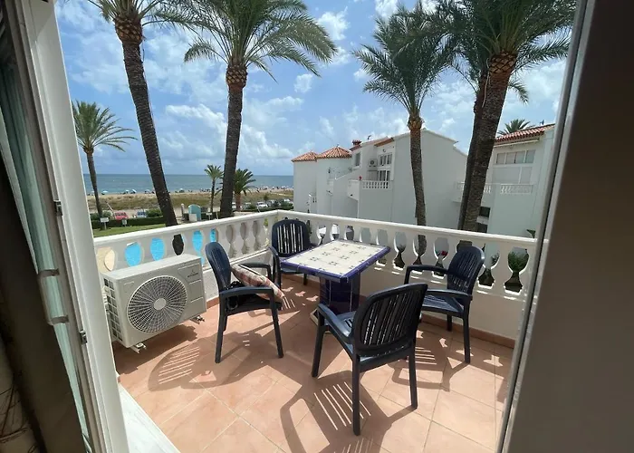 Playa Del Sol, 1 Dormitorio Frente Al Mar, By Bookindenia